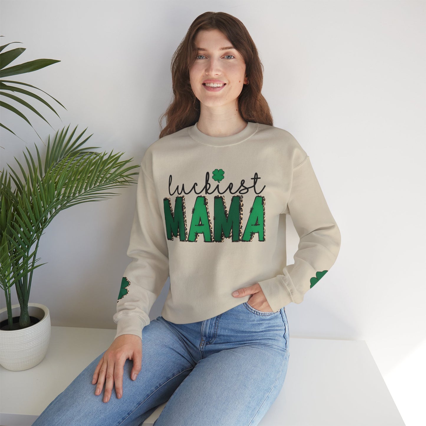 "Luckiest Mama" Heavy Blend Crewneck Sweatshirt