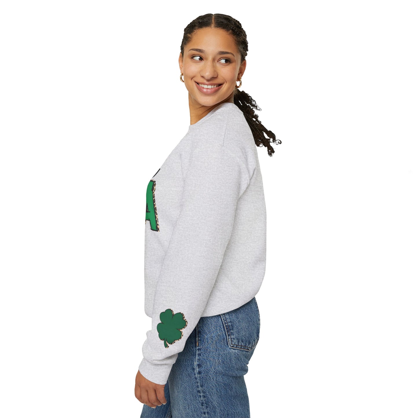 "Luckiest Mama" Heavy Blend Crewneck Sweatshirt