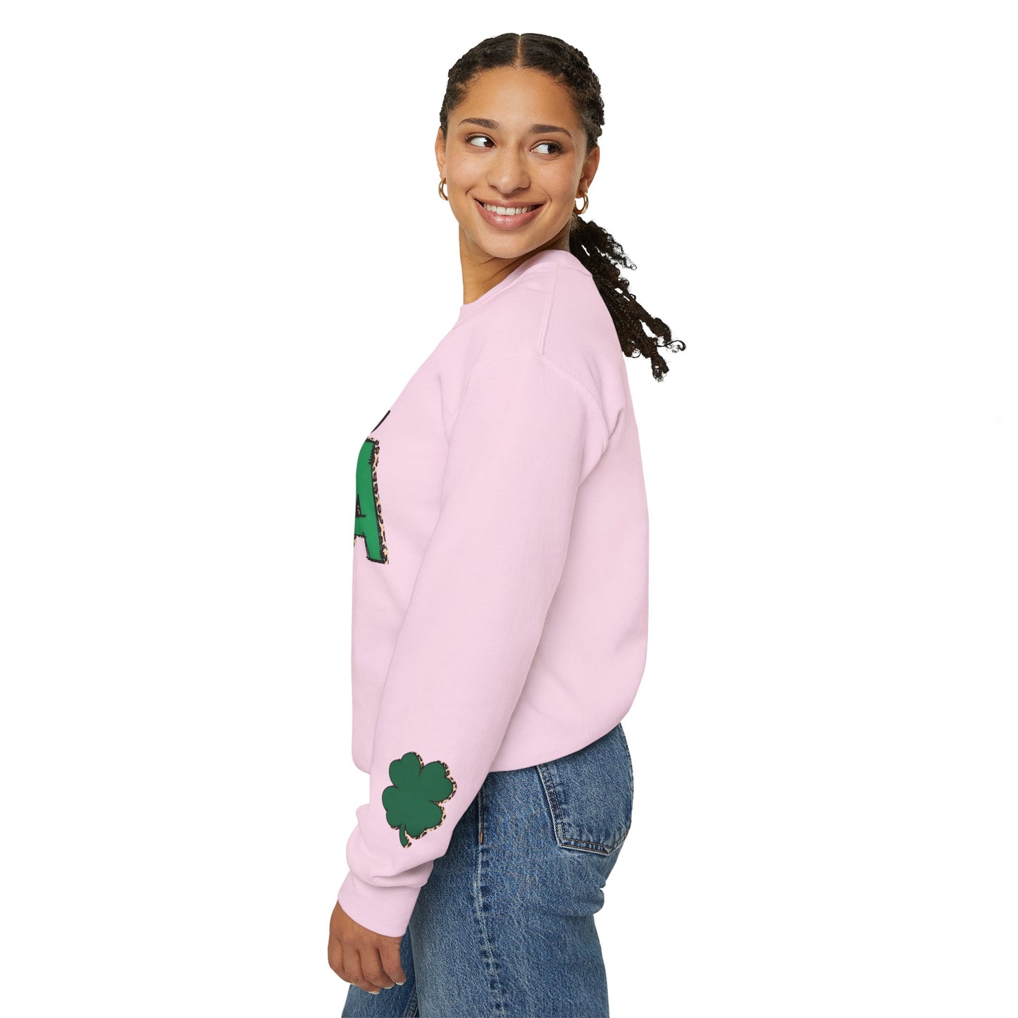 "Luckiest Mama" Heavy Blend Crewneck Sweatshirt